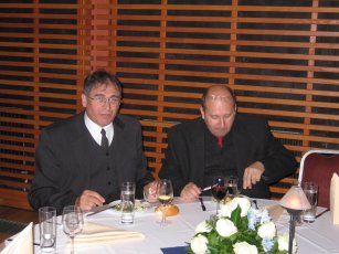 A kellemes helyszn, a remek programok s a finom vacsora
                    egyarnt mlt volt az esemnyhez, gondoskodott a felhtlen
                    szrakozsrl, a kivl hangulatrl